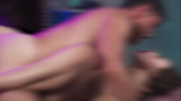 ADULTMOBILE – April Olsen And Summer Vixen Sensually Kiss Each Other Before Indulging In A Pussy Licking Session