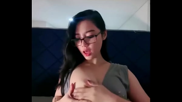 nakal nya diriku ketika di depan kamera