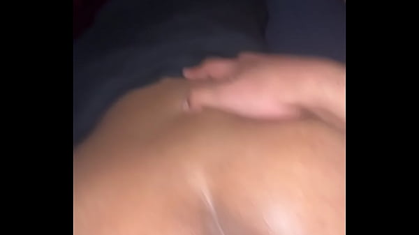 A esta negrita le gusta en cuatro