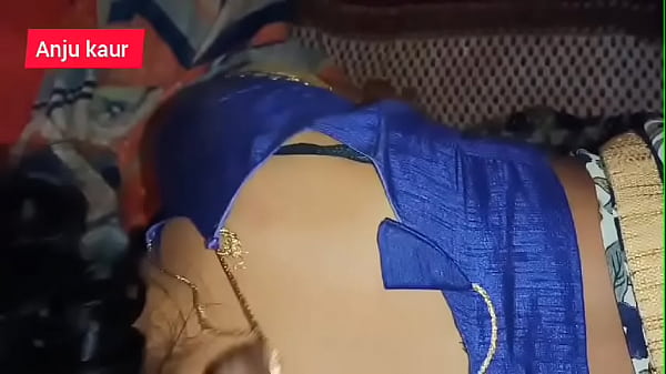 साड़ी उठा के चुदाई की भाभी की