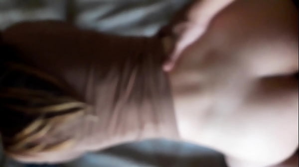 Mientras el otro hace el asadito yo le pido la colita rapidito a ella…. shhhh