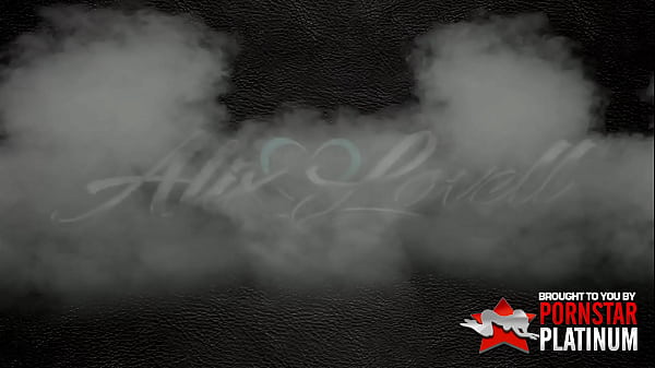 Stacked Blondes Alix Lovell & Cherie Deville Please Each Other’s Cunts