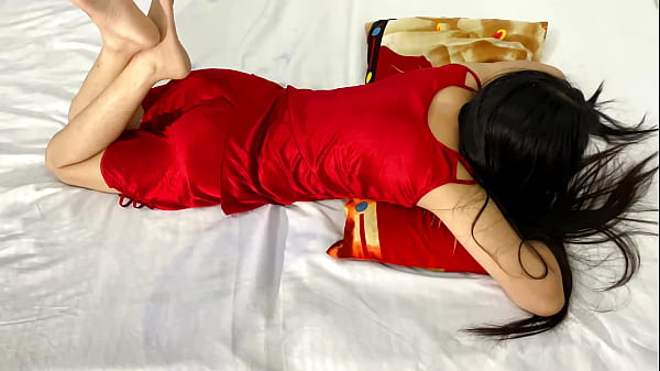 Mistress seduced her hot servant for sex