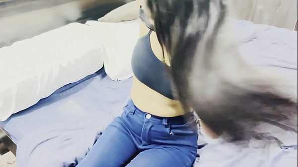 Indian collage girl enjoy with her bf sucking cock or lick pussy