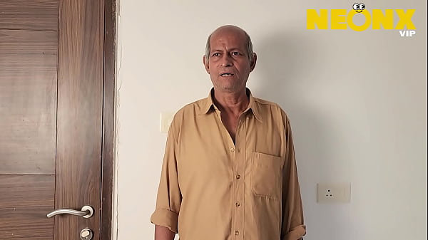 Desi Malkin seduce by her servant and old man while her pussy excited for the sex