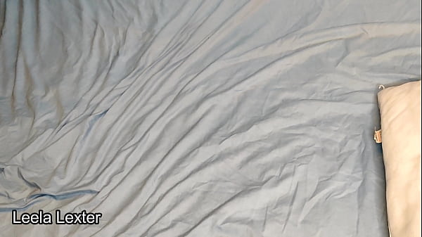 Desi Hot Aunty Sharing Her Uncontrolled Feelings to Friend hindi