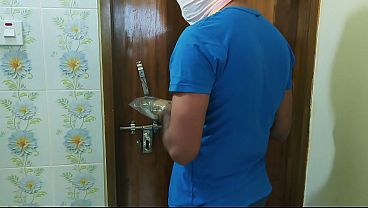 Delivery man fuck big ass beautiful housewife pussy