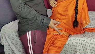 Dever Ne Desi Bhabhi Ki Chut Ki Pyaas Bujhai