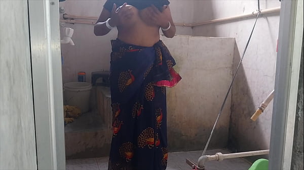 Chupke Chupke Bhabhi Ki Jawani Ka Maza Tandoor Garam Hai!