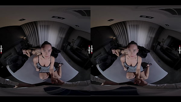 DARK ROOM VR – Shh We Are Cumming