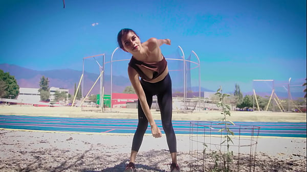 POV – Eres un estoico viviendo en excelencia tratando de meditar en el parque