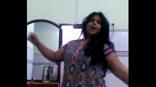 Saurabhee chakarborty mast chudai ke baad dance