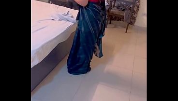 Chut ka pyasa Indian boy ne desi ladki ko pata k thukai ki..