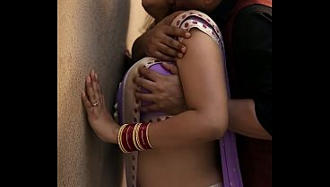 Desi BHABHI saree romance